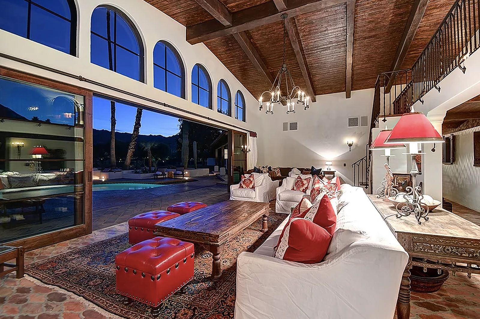 Vista House - Image 8